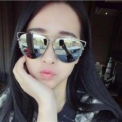 誰かの役に立ちたくて現金プレゼントを始めました。毎日お金配り。当垢フォローでエントリー。未当選の方限定▶https://t.co/uODSKzzVyx