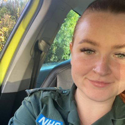 #hellomynameis Louisa - Paramedic 🚑 BSc & PGCert | Interests include Urgent Care and P&EolC | All views are my own