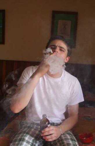 good_win_eric's profile picture. rollin up out back