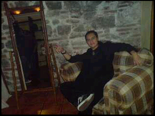 Swukuvsky's profile picture. Voy de Negro, mi apariencia puede resultar sombría y gris...tengo razones para vestirme así!!!