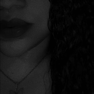 royal_hellmarie's profile picture. 