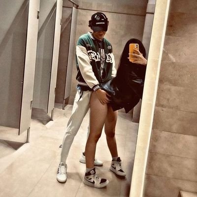 asmar1242492's profile picture. 