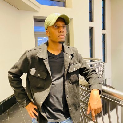 MjoliOwethu's profile picture. The dark horse!