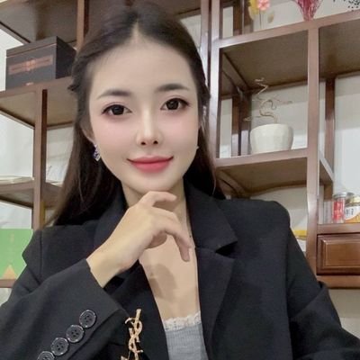 aung_min31117's profile picture. People think money can't buy happiness, but I don't think so.