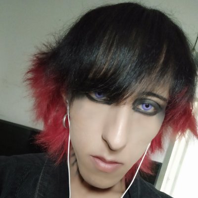 Ela/Elu, She/They🏳️⚧️🇧🇷
Estudante de prod. fonográfica
compositore, multi-instrumentista e cantor
Musico VK
Freelancer de prod. Musical e cosplayer
