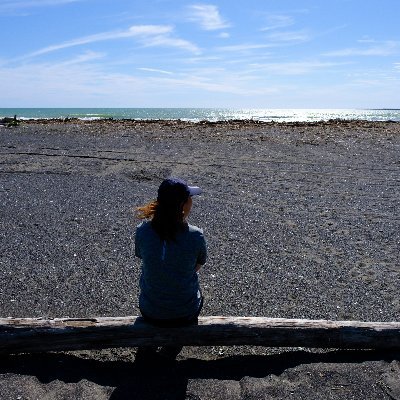 Digital Nomad / 全国22地域で自治体施策の移住体験やワーケーションを経験 / 2021~2023年北海道内をアドレスホッパー / 現在は札幌市⇄東京の2拠点生活 / 働くと暮らしとお金について考える