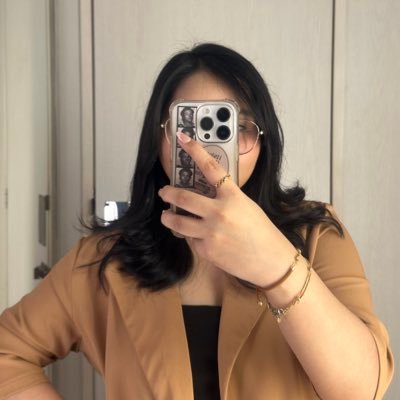 mentally at a concert | she | HS1, Track 5 (0:19-0:27)