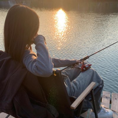 azol95's profile picture. I like to travel