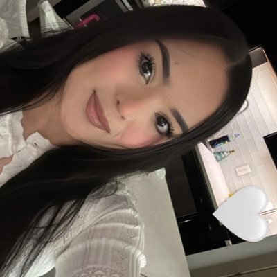 arlstte's profile picture. Autumn’s Mommy 🤍🍂