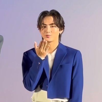 (+61) Melbourne, Australia #HEARTchuthiwat #PEEMWASU #BUSbecauseofyouishine #GOT7