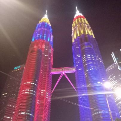 lostinanisland's profile picture. 