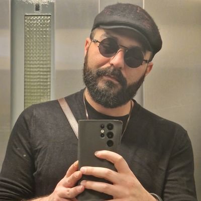 Reza Aghili | رضا عقیلیさんのプロフィール画像