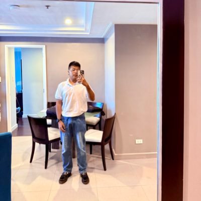 itsmeeGelo's profile picture. 199x