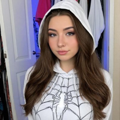 19 l Your favvv Brunette 💕
I have the biggest melons on here (: check it out! ↓↓