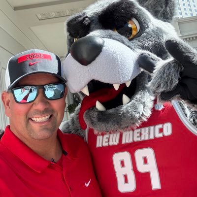 505•ESFJ•UNM Lobo & Texas Longhorns Super Fan•♐️•Retired 🇺🇸🚨🚒🚑•Never forget 9/11•Hecho en Nuevo México•Viva el Amor