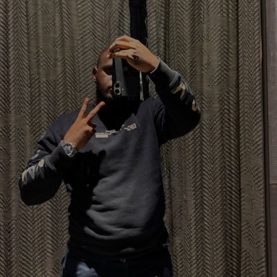 imi___tha's profile picture. The goal is to be happy 🎱