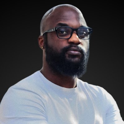 Founder at The Social CEO | I co-write LI content for B2B service-based founders and CEOs