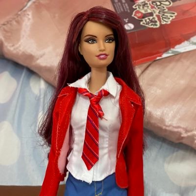 _whojukia's profile picture. As vezes é fc pra alguém, as vezes sou só eu falando merda e postando foto de crianças da minha família