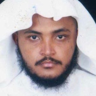 أترجم الصور حروفًا لا تجيد سوى الغناء، عاصفة الأفكار تمطر نصوصًا عائمةً فوق المفردات، وأنا لا أجيد السباحة إلا في نهر الكتابة.