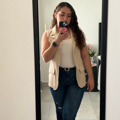 DaniaDnz's profile picture.