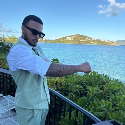 abolden1025's profile picture. #Striving4Greatness II email- a.bolden25.ab@gmail.com 👻