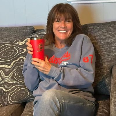 Chicago Fire Lieutenant 🚒
Survivor 48 🏝
Single Mother 👨🍼