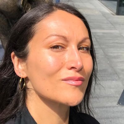 Wife , mother , healthy eating specialist , nature lover , positive thinker
& Doer