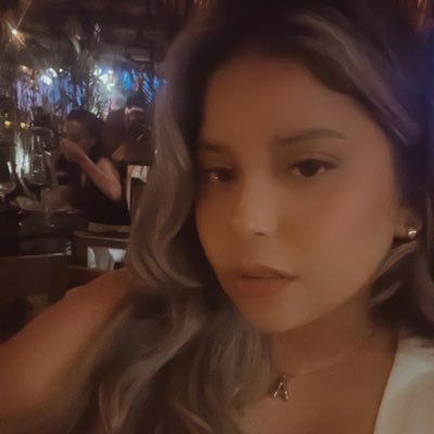 rinnrae's profile picture. My lip gloss is poppin’ 👄