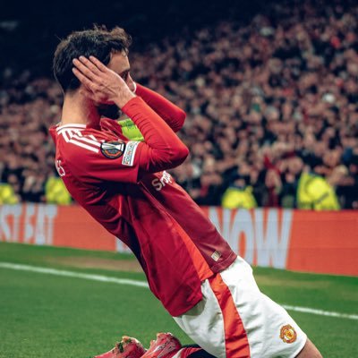 Toyourseaa1's profile picture. Talented footballer⚽️💯 Rapper and songwriter Manutd diehard fan ❤️🛑@manutd #ggmu #mufc Football lover! click the link below to stream far gone 🎤🎺 ❤️🎤