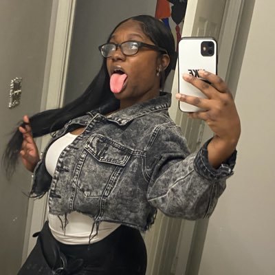 24 . I LOVE BDS & SLAPPERS & SCAMMERS 👅👅 I DONT FCK FOR CASH .. DM FEE $20