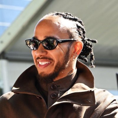 MilkLandos's profile picture. Girl. Watch F1 since 2006 ❤️Lewis Hamilton, Kimi Antonelli and George Russell massive fan 🇬🇧🏁 #teamLH ◾️ I like football too ⚽️ fc barcelona❤️💙