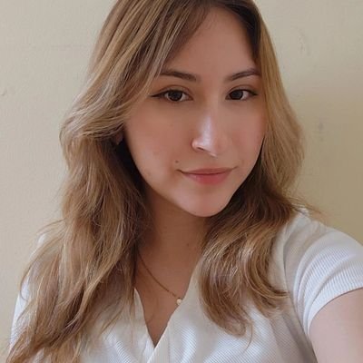 23 años, estudiante de quinto año de periodismo, amante de la música y nuevas experiencias. ♡