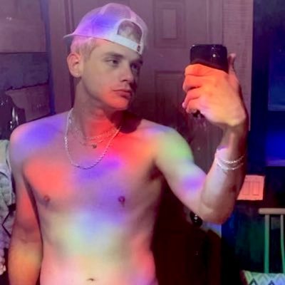 👑Amateur Gay Porn Star | New, raw, & exploring my wild side.🔥 Exclusive content & steamy adventures await. NSFW. 18+ only join the fun! 🍑💦