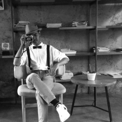 rizqiesaa's profile picture. 