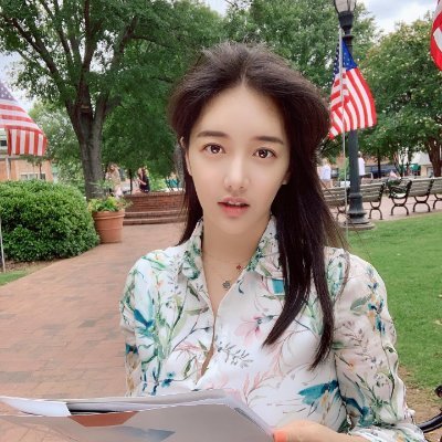 CheongJ09003's profile picture. From Singapore| 💼 Managing Partner of Amorepacific | 💄 Beauty and innovation lover | Embrace life and work with passion.