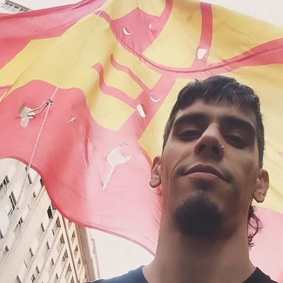 JuliAlbarello's profile picture. padre, trosko y bostero..
tengo la voz rara y estoy
hinchado de pelotas