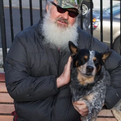 Texan, Actor. Randy Quaid Films @FilmsQuaid Wife-Evi @evgeniaquaid Have a great furry son Doji! THE LAST DETAIL, KINGPIN. 🎳 Between pictures.