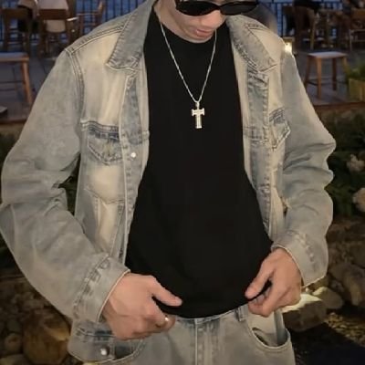 YyyyHhh681900's profile picture. 