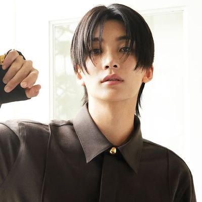 ViolinGuyHAO's profile picture. 🌹💎 💜