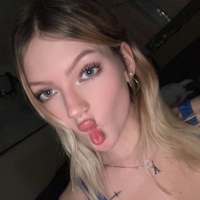 Fun mom who’s a wild one w blonde moments- come find my freaky side🤫
