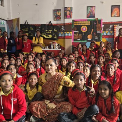 astha kiran is an registered ngo from lucknow. our motto is that education should reach every child in Lucknow .mainly we provide free education to slums child.