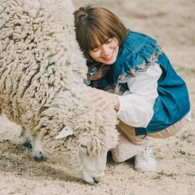 フリーの出張ヘアメイク💇♀️/ FOXVIEW アーティストマネジメント(JIN INOUE @jininoue18)/ 高高-takataka- @takase_takadaスタッフ/ 物販スタッフ/牧場と神社が好き/お仕事のご依頼やお問い合わせは→hiyanelisa@gmail.comよろしくお願いします🌷