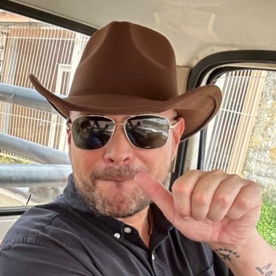 AndrewEarle911's profile picture. 🇻🇪∞🏴󠁧󠁢󠁷󠁬󠁳󠁿🤙🏽 ✠ Co-Founder: @SignatureFx ✠ We do this not because it is easy, but because we thought it would be easy! ✠ X opinions are my own 🇬🇧