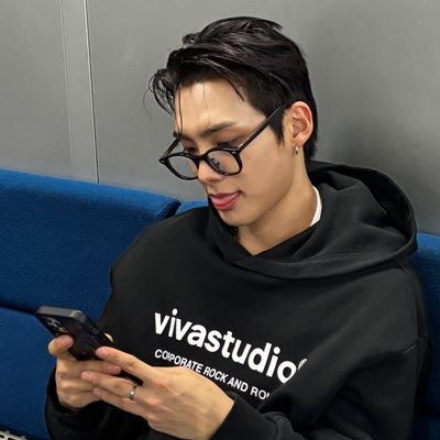 ♡This user is in love with Park Junhee & Kang Yuchan 🤍💛 my fav person kamilka♥️
A.C.E love zone 🍀 she/her