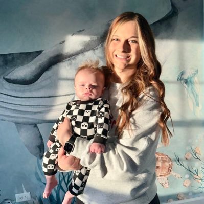 EricaEnsor's profile picture. 23 • Racing • Dog Mom • Animal Lover • Surgical Asst👩🏼‍⚕️ •