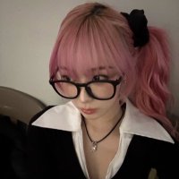 chloe ౨ৎ (@hugs4lumi) 's Twitter Profile