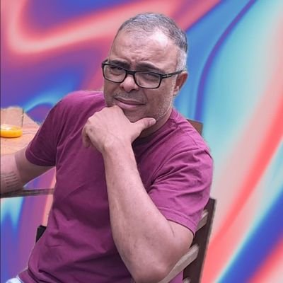 A diversidade é a beleza do mundo, o racismo é o mal que nos separa. Aqui é ESQUERDALHA E PONTO FINAL.