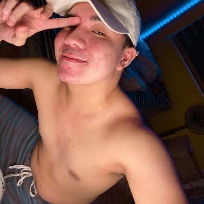 Versa boy - 5’4 - Daddy’s boy but Tito’s favorite boytoy 💦🍆