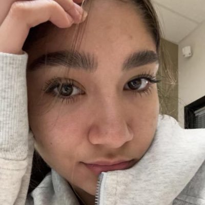 assvalencia2's profile picture. looking for discreet fun and to flirt🤪🔞 real conversation and smoke buddy,down for fwb fun 🤩