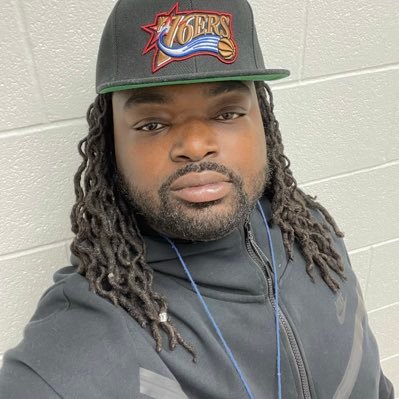 A Coach trying to make it ….#TheWave 🌊🌊🌊#LBU 🔰🔰🔰🔰#WoodbridgeViking #DefensiveCoordinator#NovaNightmares ☔️😈☔️